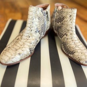 Sam Edelman petty ankle bootie python snakeskin womens gray black beige size 8.5